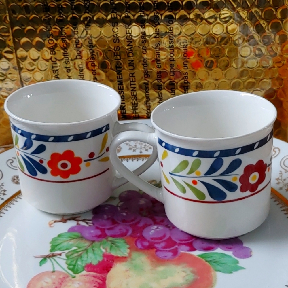 Pair of Gibson cups